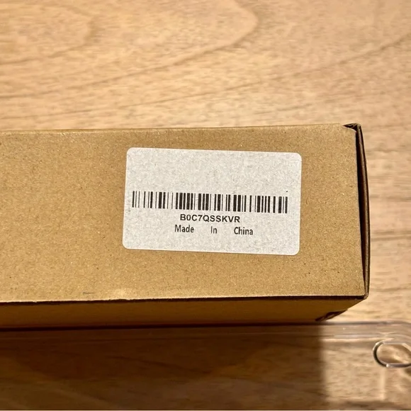 LIBREFY Hidden Camera Clock FHD 1080P WI-FI Nanny Cam - Picture 2 of 4